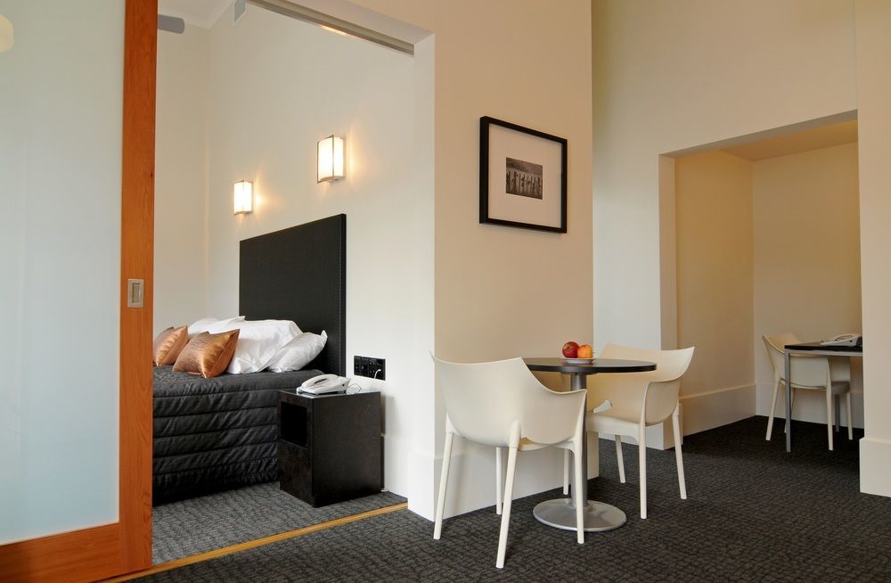 Quest Napier Serviced Apartments Экстерьер фото